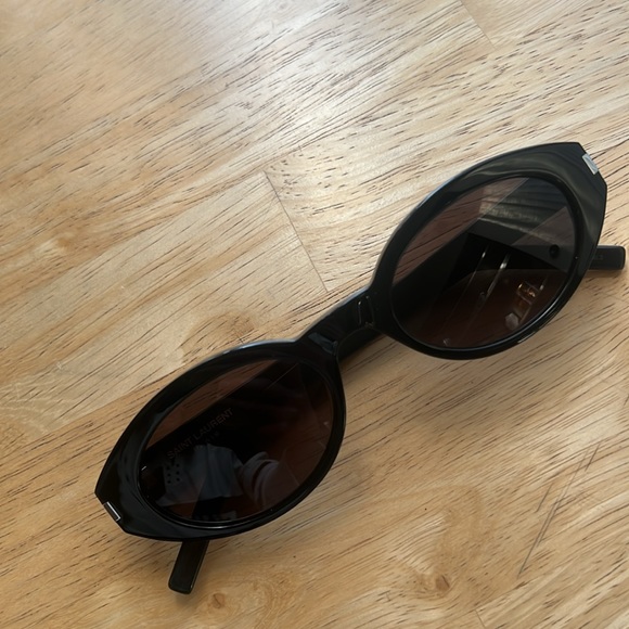 NEW- Saint Laurent Oval Acetate Sunglasses in original box (only tried on) - Picture 1 of 5